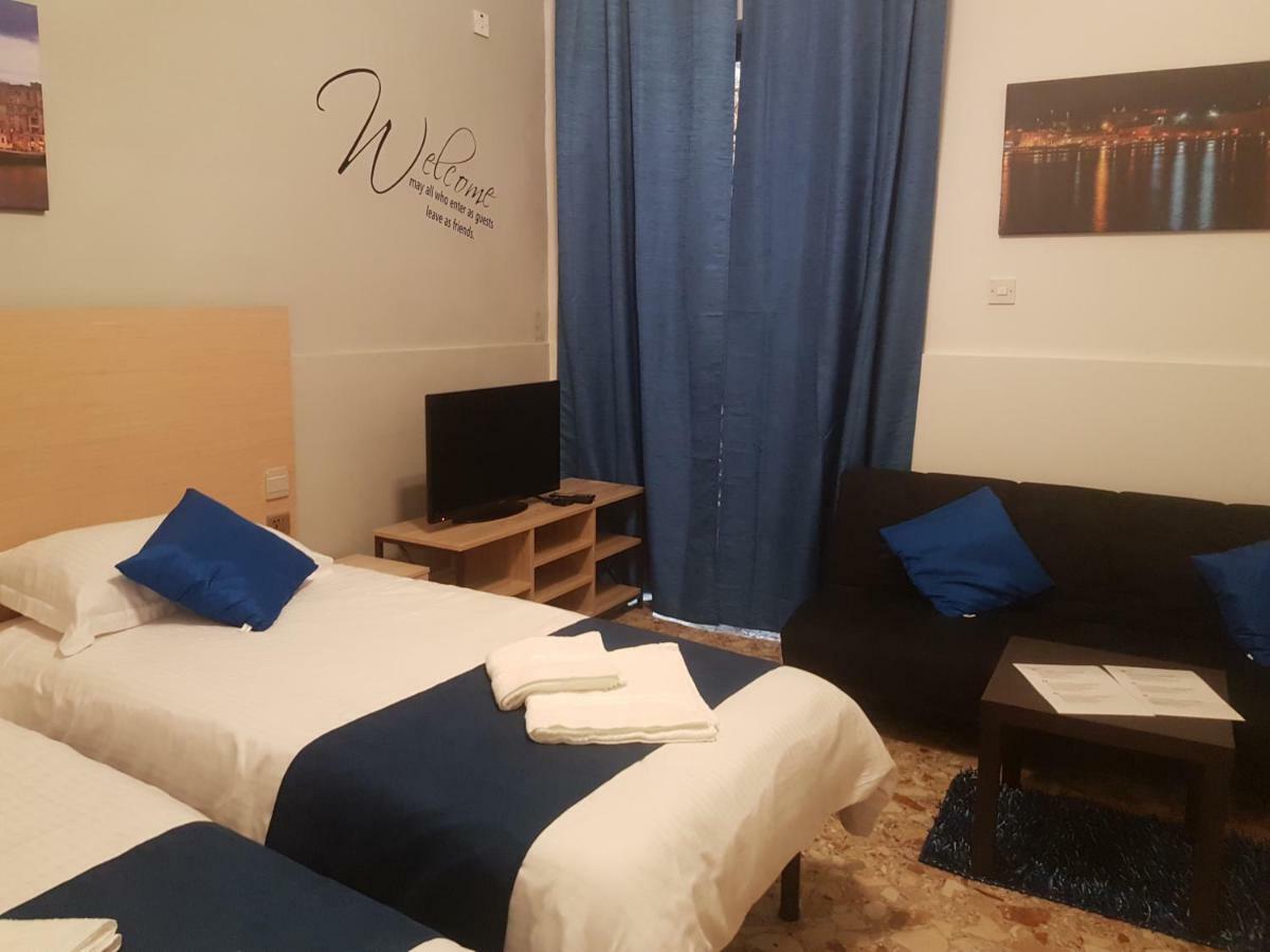 Отель Le Malte House St. Julians Сент Джулианс Экстерьер фото