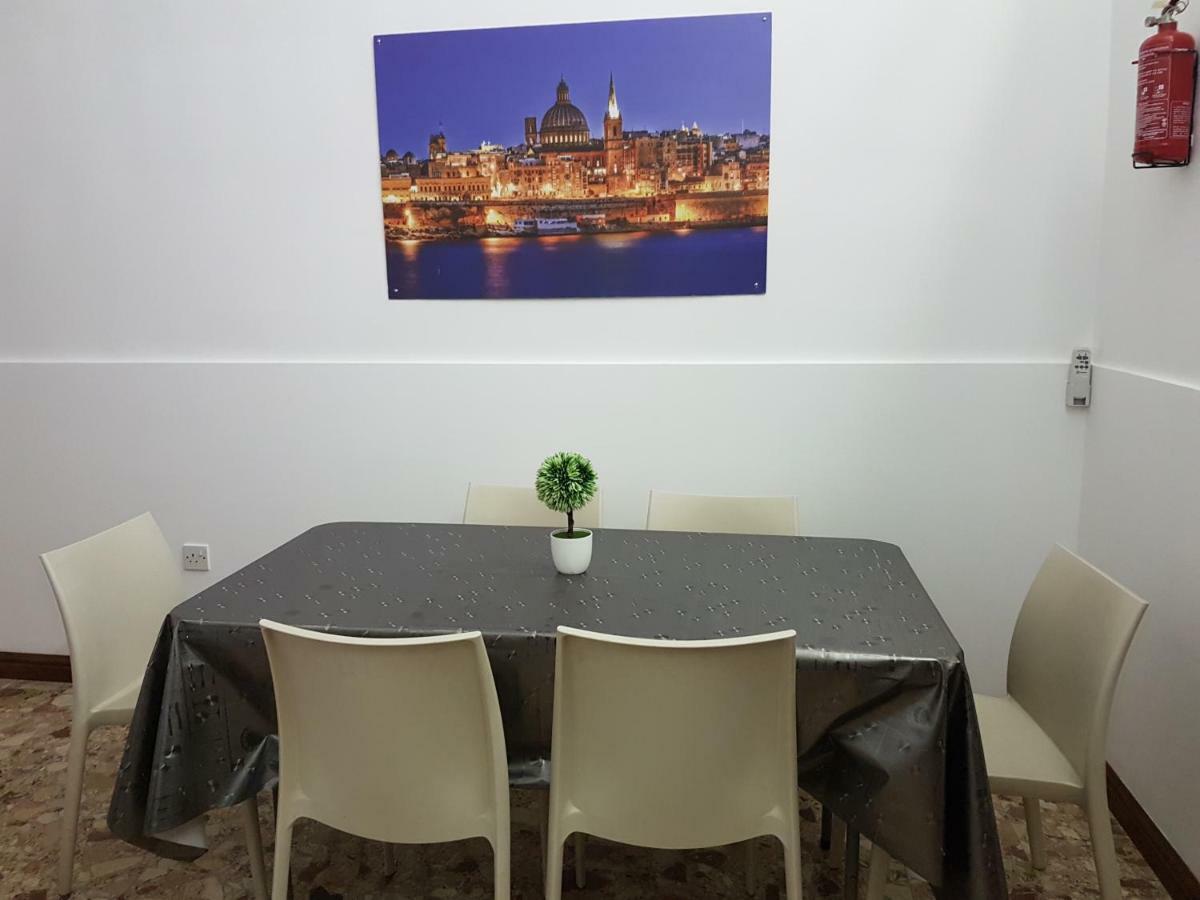 Отель Le Malte House St. Julians Сент Джулианс Экстерьер фото
